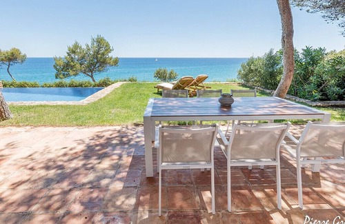 Tamarit Villa | Villa frente al mar en Tamarit - Tarragona · VILLA DALÍ