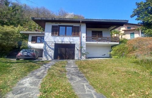 Ghiffa Casa | Villa in Ghiffa with Lake Maggiore Views
