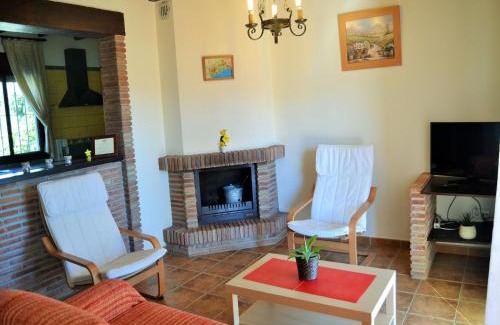 Viñuela Casa | Villa in Málaga near Mediterranean Coast