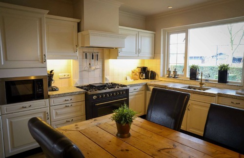 Voorthuizen Villa | Lush Villa With a Sauna Near the Veluwe