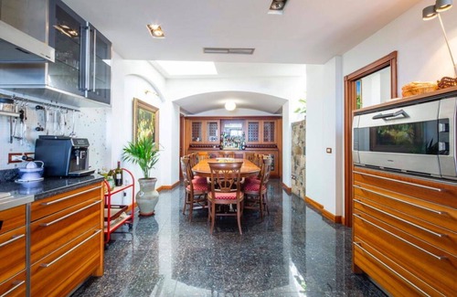 Ospedaletti Villa | Villa en Ospedaletti con 8 habitaciones, capacidad 20