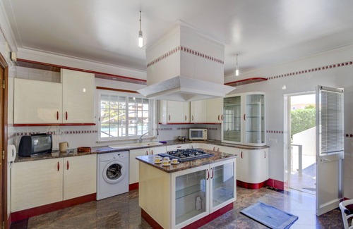 Parchal Villa | Villa en Parchal con 6 habitaciones y capacidad para 12 personas
