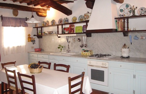 Castelvecchio Villa | villa en parque con piscina