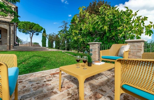 Pesaro Villa | Villa en Pesaro con 4 habitaciones, capacidad 10