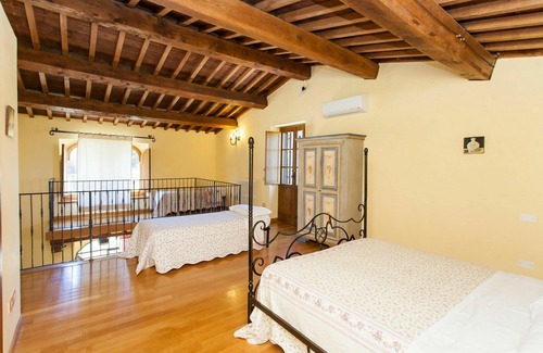 Ramazzano Villa | Villa en Ponte Felcino con 5 habitaciones, capacidad 18