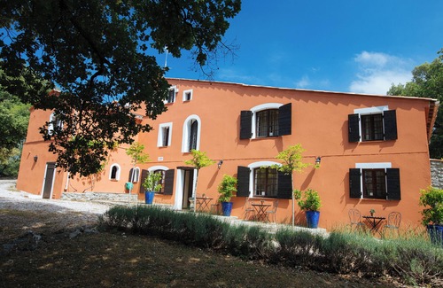 Besse-sur-Issole Casa | Villa in Provence - Your Ideal Vacation Getaway - July & August weekly promos!