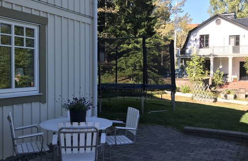 Alta Casa | Villa in quiet and beautiful Älta for rent