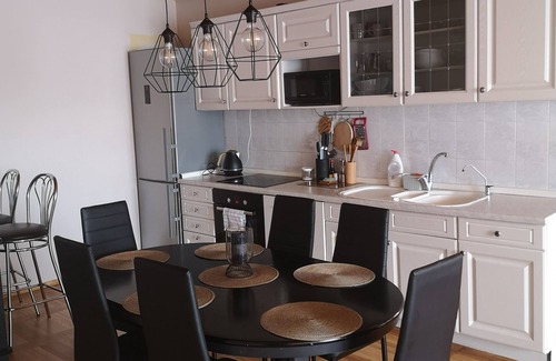 Lankupiai Villa | Acogedora villa privada de 300 m² con barbacoa y naturaleza alrededor.