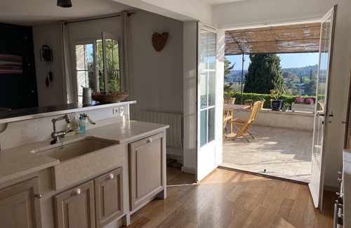 Eguilles Villa | Villa in the countryside with panoramic views 15 minutes from Aix en Provence