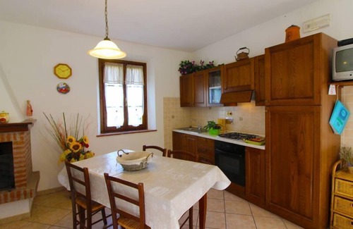 Volterra Villa | Casa de campo dividida en dos apartamentos con jardín y piscina vallada, conexión Wi-Fi gratuita. lo