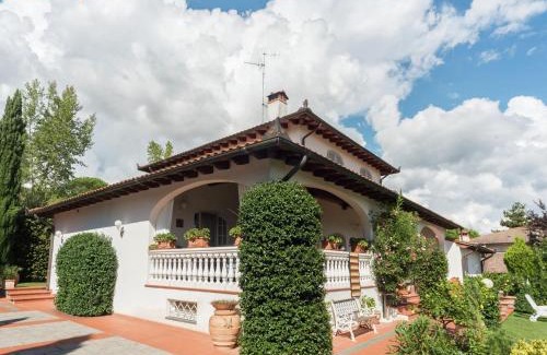 Gambassi Terme Casa | Villa in Tuscany with Pool near Certaldo