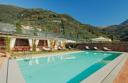 Camaiore Villa | Villa / Independent home en Lucca con 9 habitaciones, capacidad 18