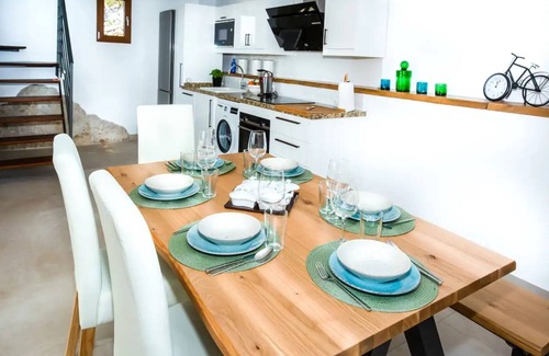 Buger Villa | Villa 'Ines' con piscina privada, Wi-Fi y aire acondicionado