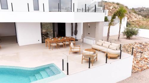 Empedrola Villa | Villa Infinita