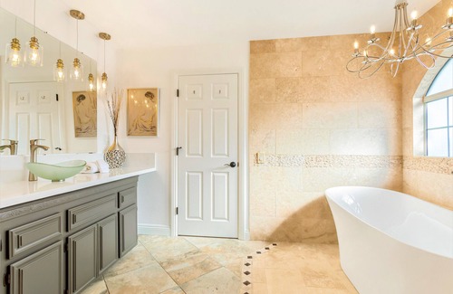 Temecula Hotel | Villa Inn-Adult Only- Temecula Wine Country