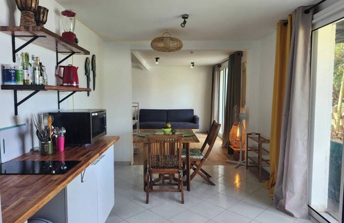 Tartane Villa | Villa Interlude | Tartane – Ocean View, Park Trails & Walk to Beaches