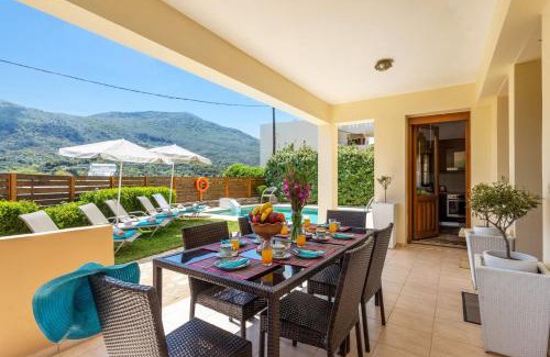 Chromonastiri Villa | Villa Irines House by Villa Plus