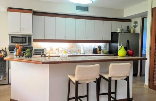 Cerro Gordo Villa | Villa Iris – 2-Story Ocean View Villa w/ Pool Access & Generator