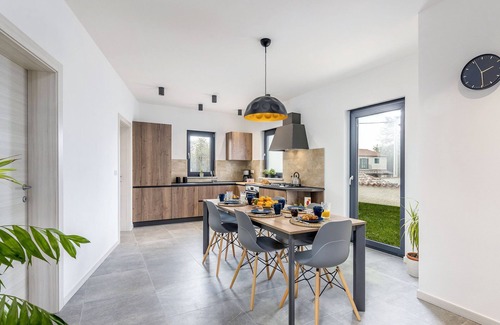 Vrznaveri Casa | Villa Isabela by Interhome