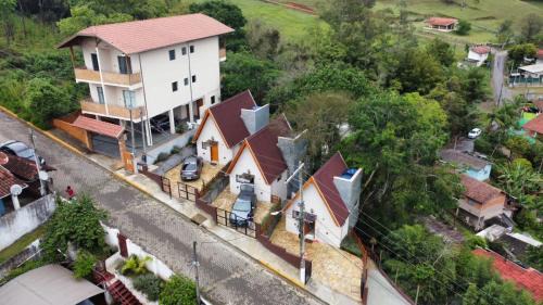 Santo Antonio do Pinhal Apartamento | VILLA ITÁLIA CHALÉ