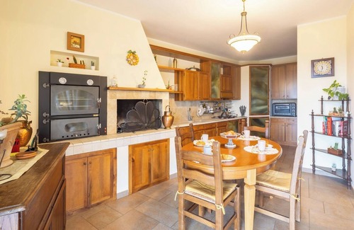 Passignano sul Trasimeno Villa | Villa il Mandorlo in Passignano sul Trasimeno ,, Umbria