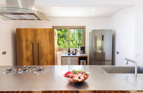 Otumai Villa | Villa Iti - 3BR Oceanfront Villa w/ Beautiful Pool