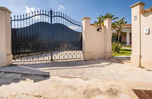 Fontane Bianche Villa | {Villa Jacuzzi Privata}sul mare di Fontane Bianche