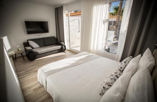Solana del Matorral Apartamento | Villa Jandia Modern new studio Morro Jable Private Cosy Garden and Parking