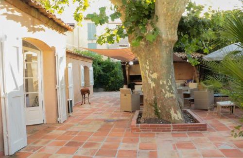 Antibes Old Town Villa | Villa jardin secret centre-ville d'Antibes