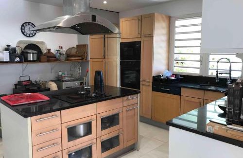 Grand Fond Villa | Villa Jasmin avec piscine chauffée à 50m plage et lagon