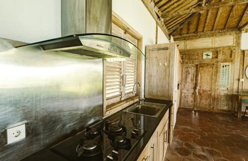 Kuta Villa | Villa Joglo Areguling for 2-4 Pax