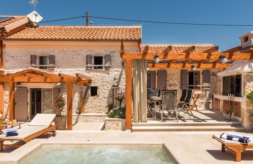 Bicine Villa | Villa Josipovi dvori nearby Sibenik – Crovillas GmbH