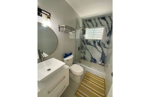 Cabo Rojo Casa | Villa Julieta! Lovely 2 bedroom apartment, Combate