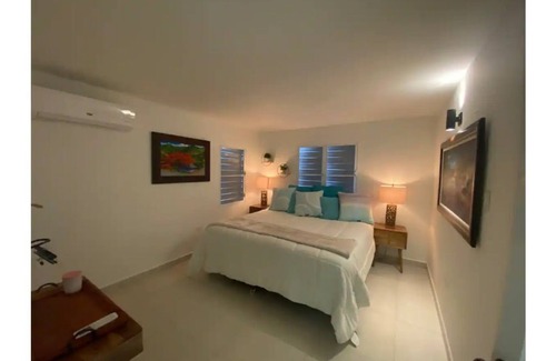 Cabo Rojo Casa | Villa Julieta! Lovely 2 bedroom apartment, Combate