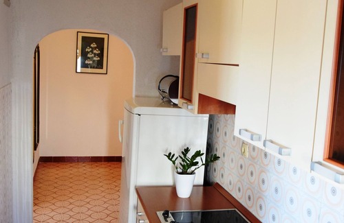 Seget Donji Apartamento | Villa Julio's first floor two bedroom apartment no. one-with terrace towards sea