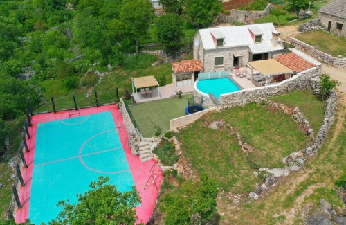 Podbablje Villa | Villa Kameni Cvijet - Makarska by Villas Guide