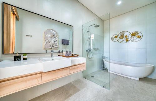 Sunset Road Villa | Villa Kangla - 3BR Luxurious Villa Seminyak