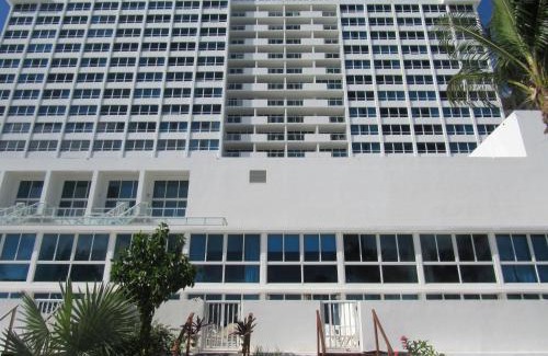 Mid Beach Apartamento | Villa Katy, Beachfront property