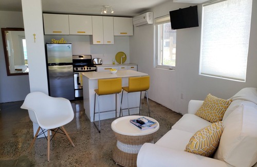 Cockburn Town Casa | Villa Kaya - Suite Amarilla - Frente al Mar