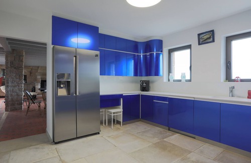 Locquirec Villa | Villa 'Ker Louise' con vistas al mar, terraza compartida y Wi-Fi