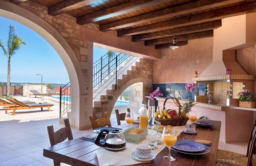 Tzitzifes Villa | Villa en Tzitzifés con 4 habitaciones, capacidad 8