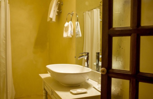 Central Kampala Hotel | Villa Kololo Guest House