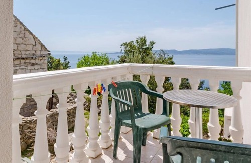 Brela Apartamento | Villa Kosa con balcףn y vista al mar.