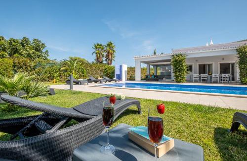 Vale de Centianes Villa | Villa Koster by Algarve Vacation