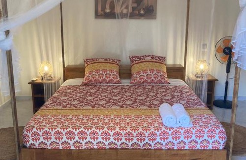 Ndangane Cama Y Desayuno | Villa Kounzo