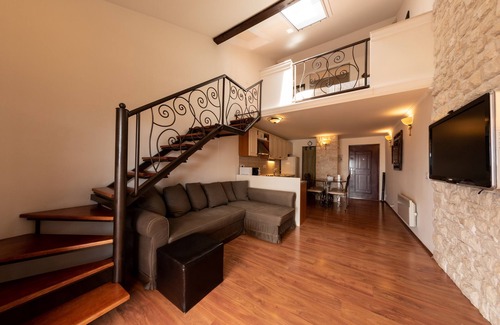 Pakostane Apartamento | VILLA KRPETA, apartamento "Skolj" para 2 a 4 personas NUEVO