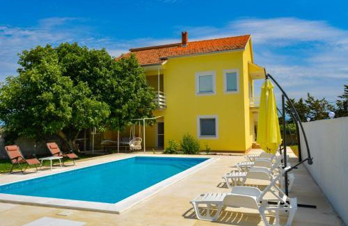 Sveti Filip i Jakov Apartamento | Villa Kutija