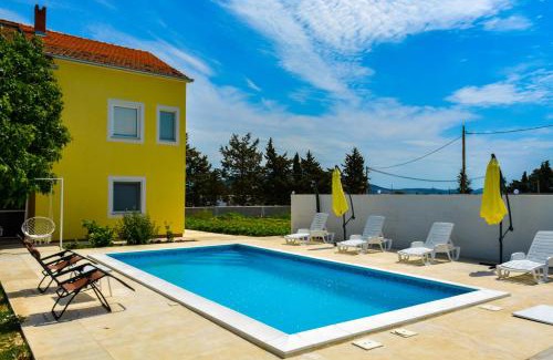 Sveti Filip i Jakov Apartamento | Villa Kutija