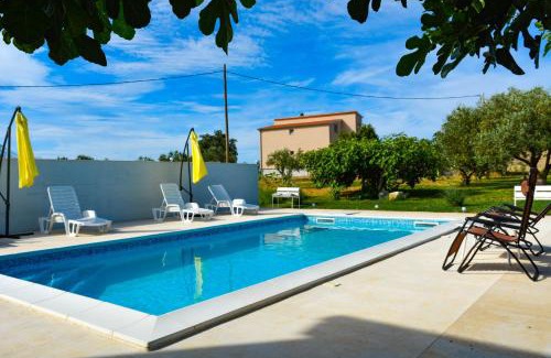 Sveti Filip i Jakov Apartamento | Villa Kutija