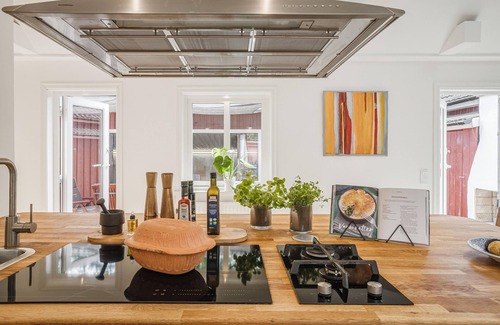 Kolboda Casa | Villa Kvarnbacken - Unique, luxurious vacation home with historical flair